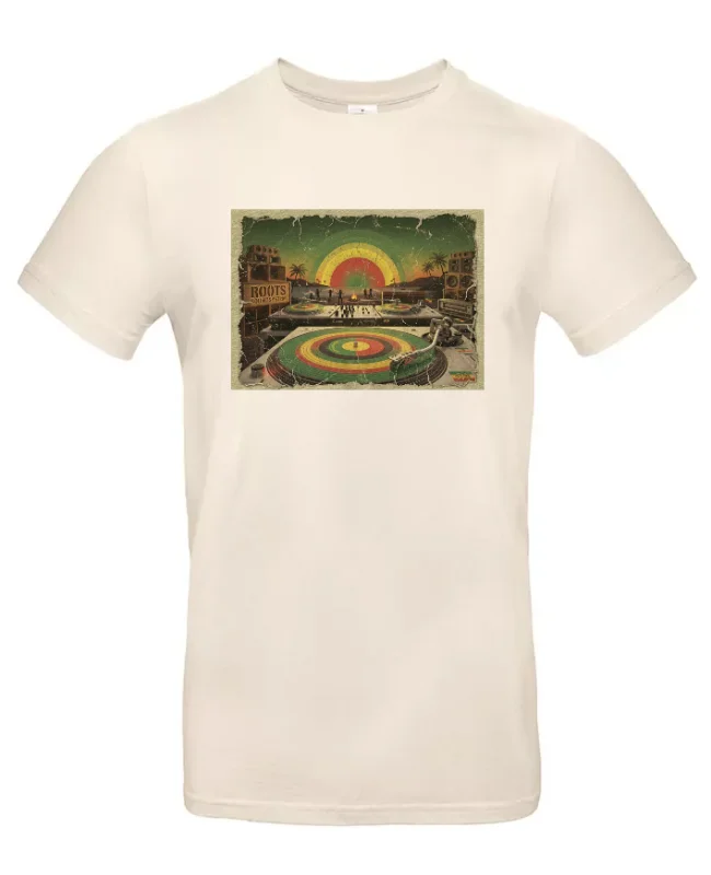 Natural Turntable Reggae Party T-shirt met vintage draaitafels speakerstacks en rood-geel-groene zon